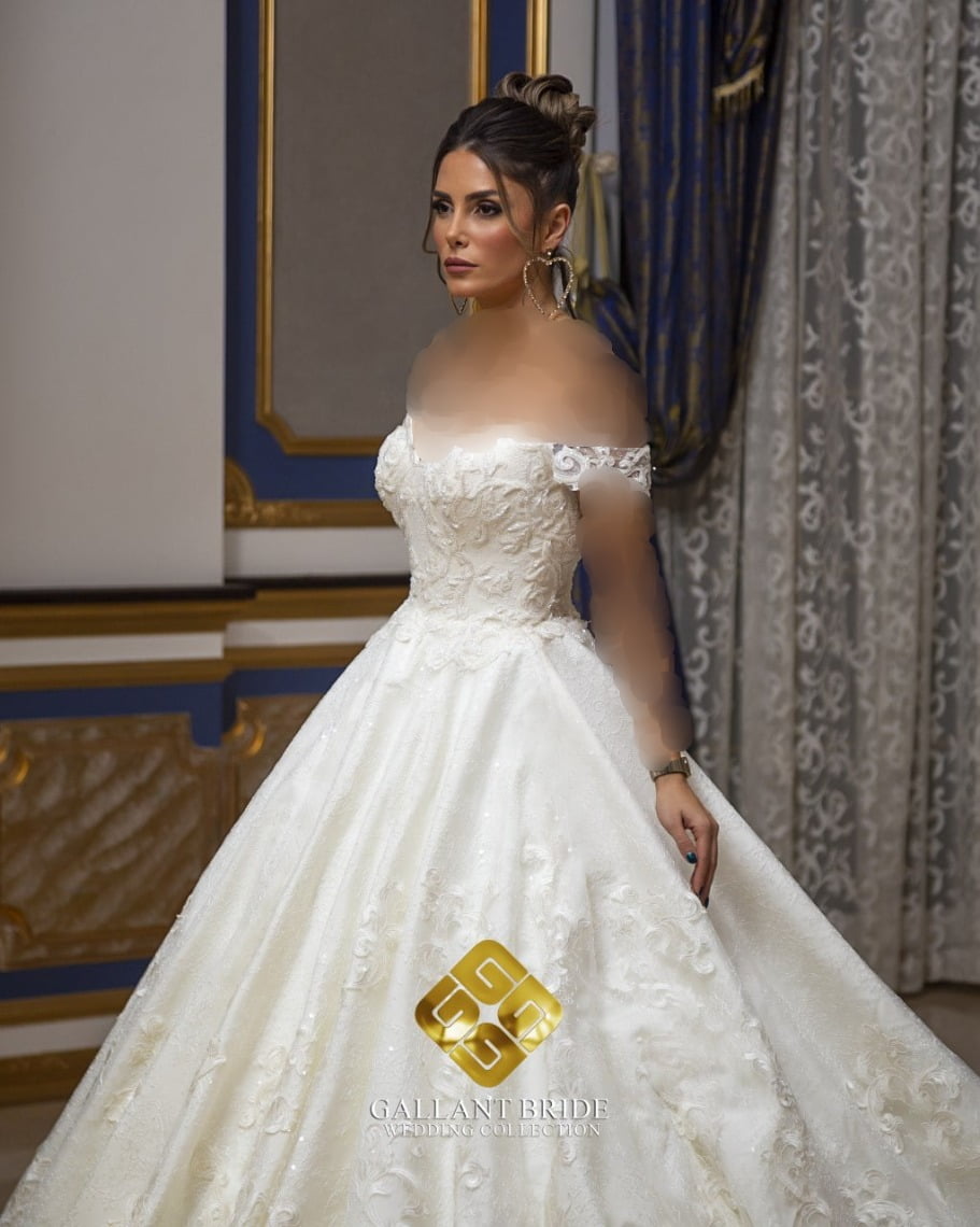 لباس عروس یقه دلبر - مزون گالانت