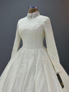 لباس عروس پوشیده گلدوزی شده جدید - مزون گالانت